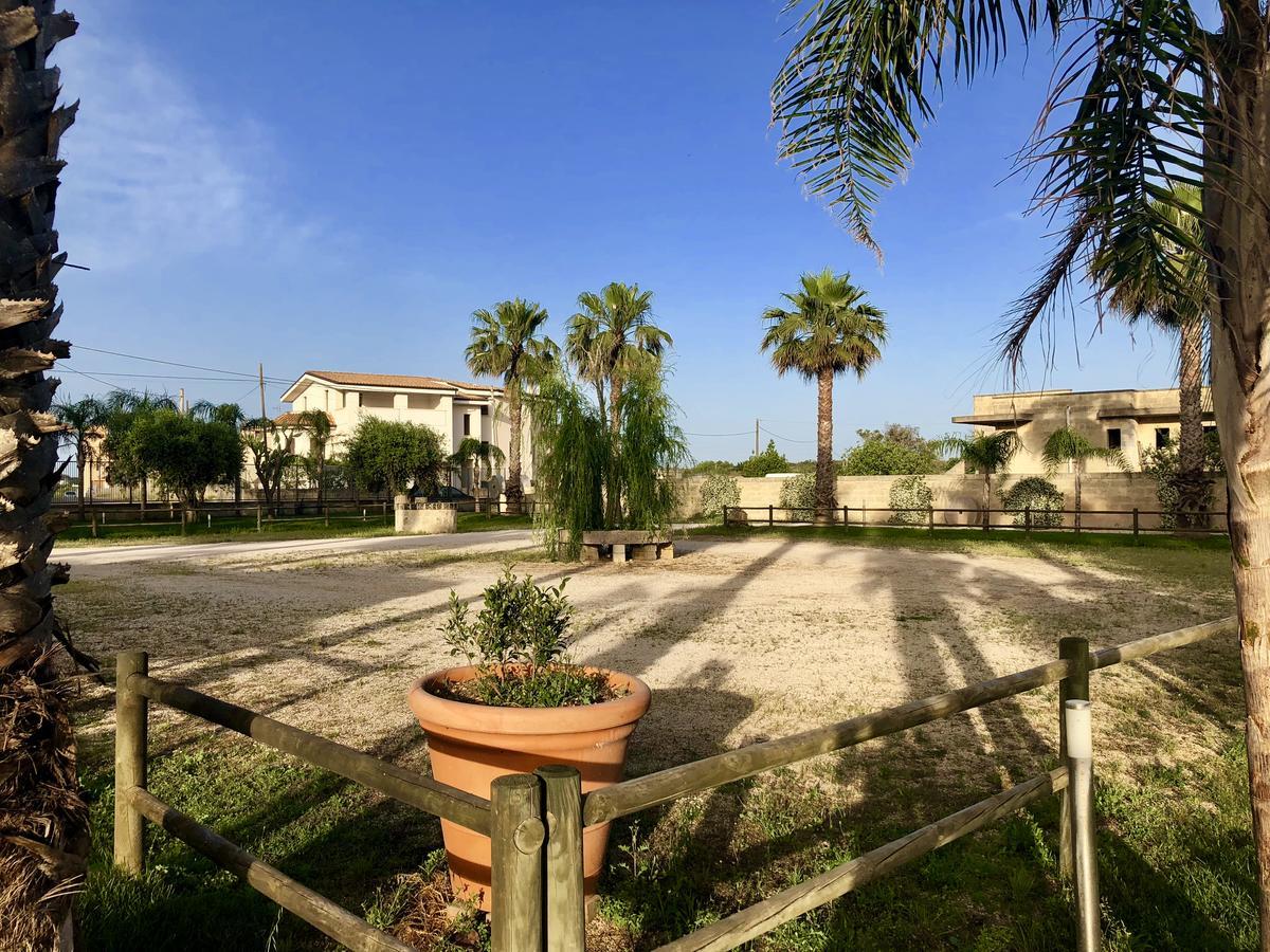 Agriturismo Santa Croce Lucugnano Exteriér fotografie