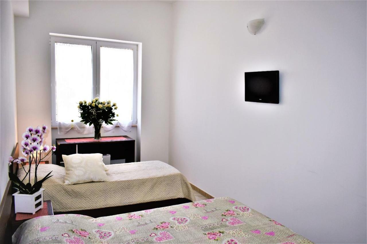 Agriturismo Santa Croce Lucugnano Exteriér fotografie